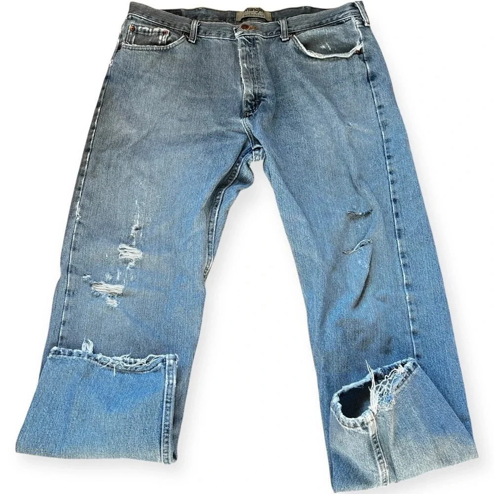Wrangler Jeans‎ Men's Size 38x32 Relaxed Fit Worn In Distressed Thrashed Work